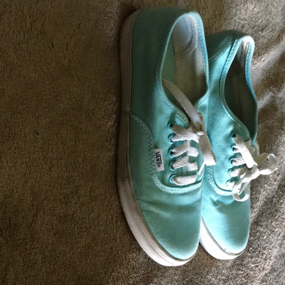 Vans - Picture 2 of 3